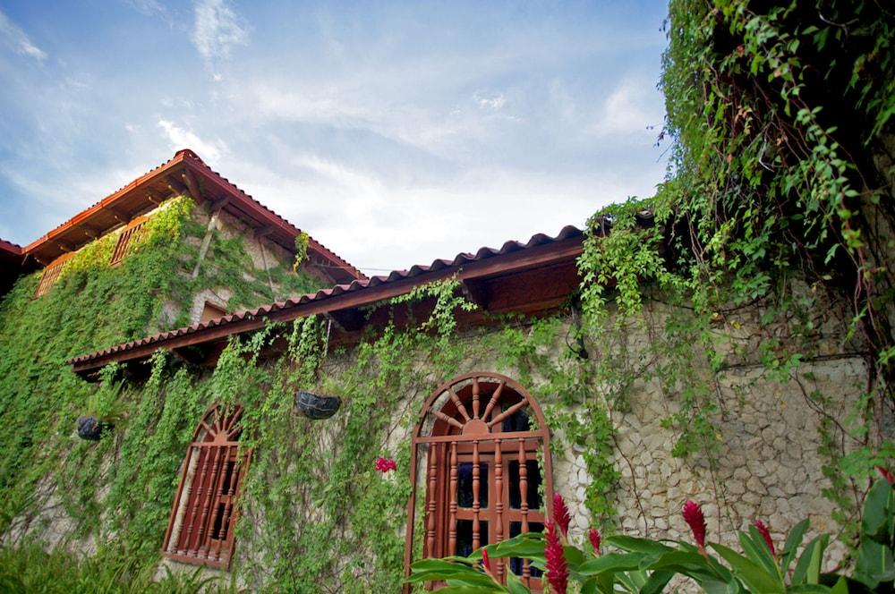 Hotel Del Patio Флорес Екстериор снимка