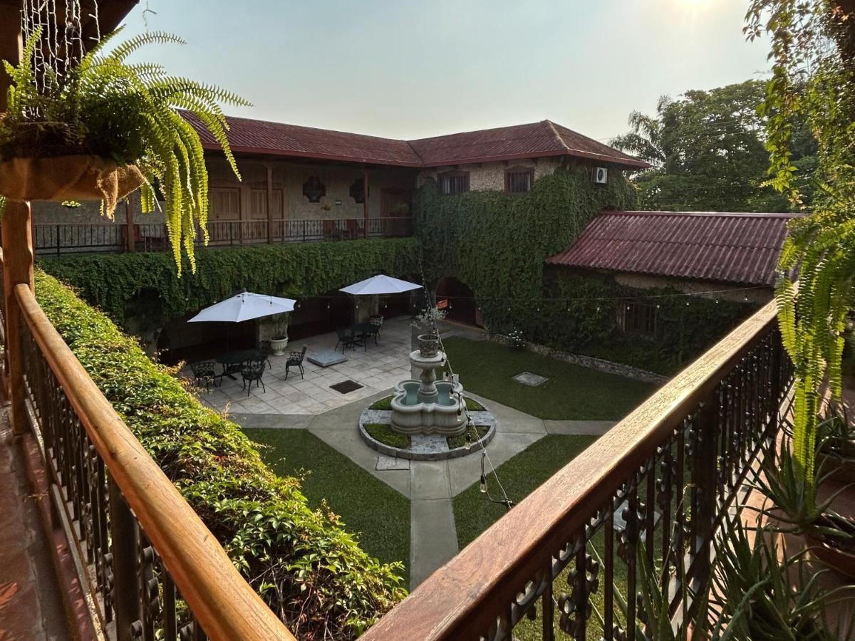 Hotel Del Patio Флорес Екстериор снимка
