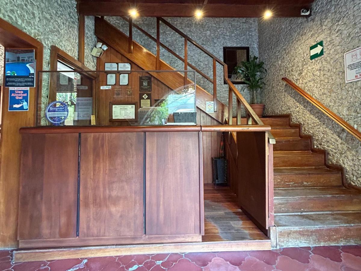 Hotel Del Patio Флорес Екстериор снимка