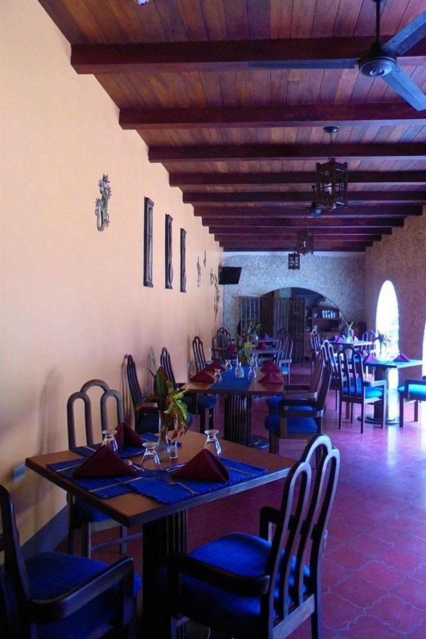 Hotel Del Patio Флорес Екстериор снимка