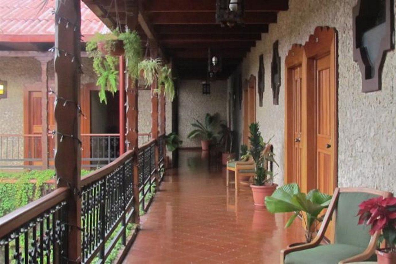 Hotel Del Patio Флорес Екстериор снимка