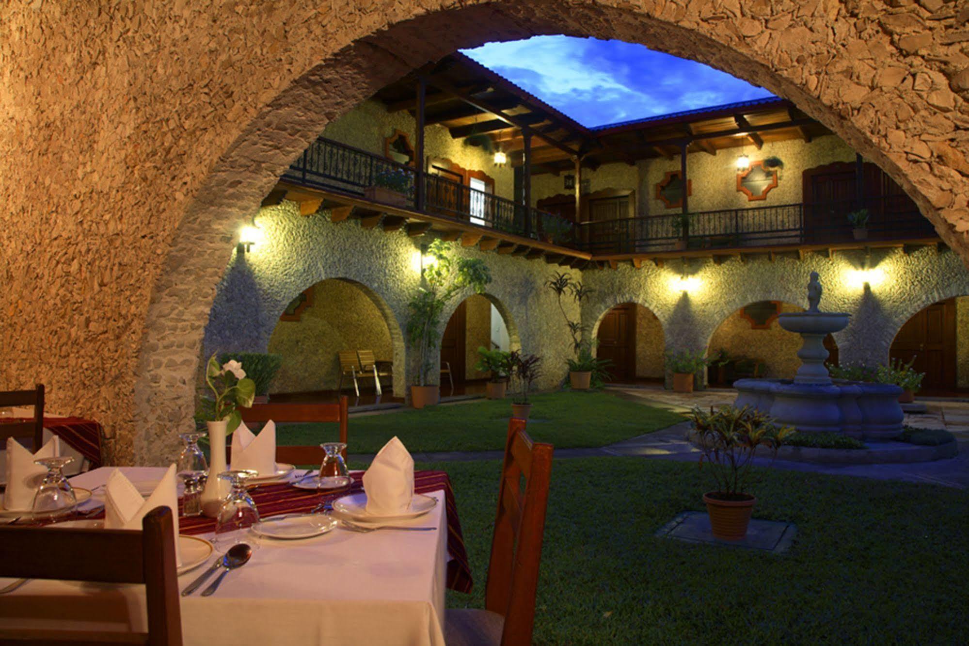 Hotel Del Patio Флорес Екстериор снимка